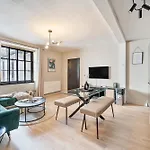 Chic Garden Escape In Clifton *