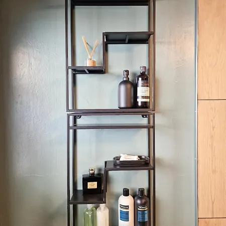 Chic Garden Escape In Clifton アパート *