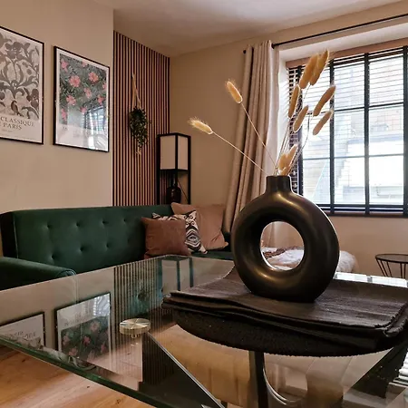 Chic Garden Escape In Clifton * Bristol